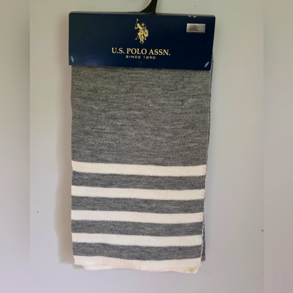 U.S. Polo Assn. Other - U.S. Polo Assn. Gray and White Knit Scarf
